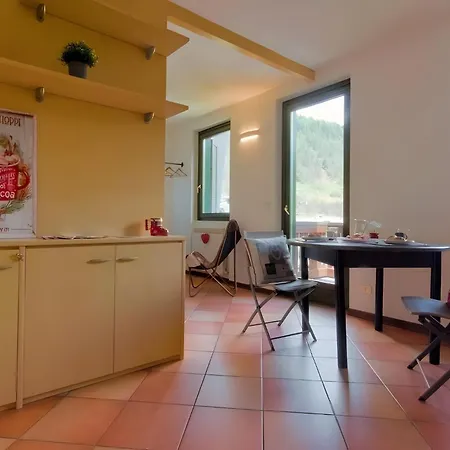 Casa Camino - 200m Dagli Impianti Del Baradello Lägenhet